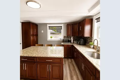 33 Hancock St, Haverhill, MA 01832 - Photo 8