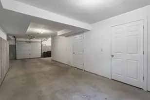 1 Russell Pl, Arlington, MA 02474 - Photo 28