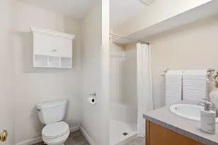 1 Russell Pl, Arlington, MA 02474 - Photo 16