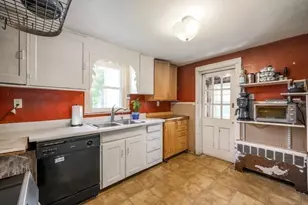 38 Fay Rd, Framingham, MA 01702 - Photo 16