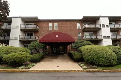 44 Broadlawn Park #20, Boston, MA 02467 - Photo 2