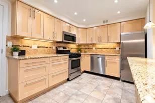 44 Broadlawn Park, Brookline, MA 02467 - Photo 2