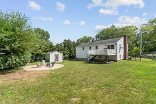 7 Locust St, Reading, MA 01867 - Photo 38