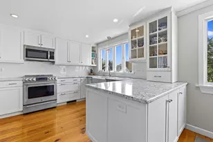 2 Mariners Ln, Marblehead, MA 01945 - Photo 6