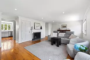 2 Mariners Ln, Marblehead, MA 01945 - Photo 10
