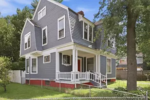 43 Cornell St, Springfield, MA 01109 - Photo 1