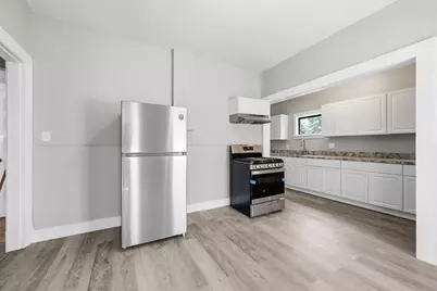 43 Cornell St, Springfield, MA 01109 - Photo 12