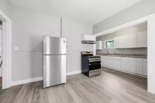43 Cornell St, Springfield, MA 01109 - Photo 12