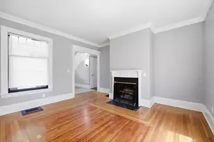 43 Cornell St, Springfield, MA 01109 - Photo 4