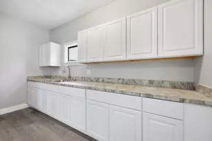 43 Cornell St, Springfield, MA 01109 - Photo 10
