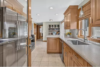 3 Wormstead St, Saugus, MA 01906 - Photo 6