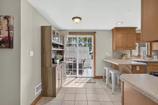 3 Wormstead St, Saugus, MA 01906 - Photo 10