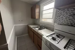 39 Hodges Ave, Taunton, MA 02780 - Photo 4