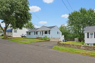 7 Haskell Pl, Peabody, MA 01960 - Photo 34