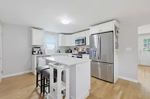 7 Haskell Pl, Peabody, MA 01960 - Photo 10