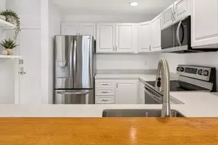 1243 Adams St, Boston, MA 02124 - Photo 8