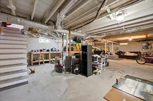 6 Pontiac St, New Bedford, MA 02745 - Photo 18
