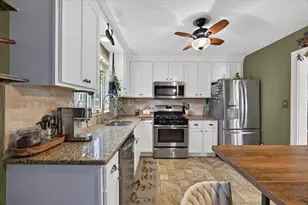 6 Pontiac St, New Bedford, MA 02745 - Photo 10