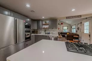 156 Oak St, Weymouth, MA 02190 - Photo 10