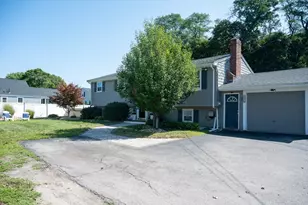 156 Oak St, Weymouth, MA 02190 - Photo 2