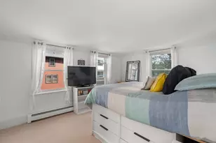 26 Wallis St, Beverly, MA 01915 - Photo 10