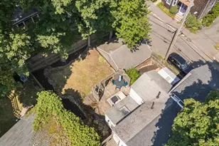 26 Wallis St, Beverly, MA 01915 - Photo 28