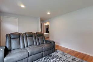 138 Rea St, Lowell, MA 01852 - Photo 12