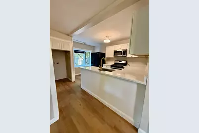 8A Warren Place #a, Framingham, MA 01701 - Photo 2