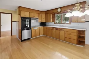 18 Picard Ct, Swansea, MA 02777 - Photo 8
