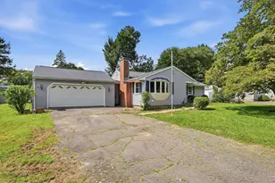 60 S West St, Agawam, MA 01001 - Photo 2