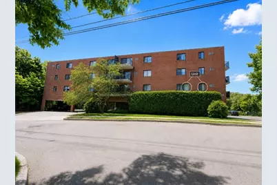 209 Riverview Ave #7, Newton, MA 02466 - Photo 2