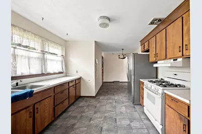 115 Bemis Rd, Holyoke, MA 01040 - Photo 8