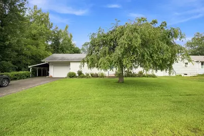 115 Bemis Rd, Holyoke, MA 01040 - Photo 4