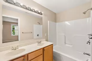 7 Hartswood Dr, Haverhill, MA 01830 - Photo 18