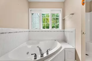 7 Hartswood Dr, Haverhill, MA 01830 - Photo 28