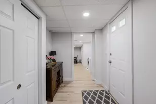 12 Richmond Ave, Worcester, MA 01602 - Photo 18