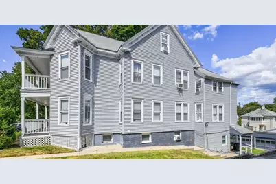 12 Richmond Ave, Worcester, MA 01602 - Photo 2