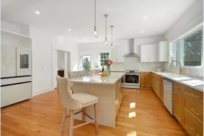 32 Hickory Cliff Rd, Newton, MA 02464 - Photo 14