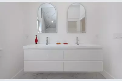 32 Hickory Cliff Rd, Newton, MA 02464 - Photo 30