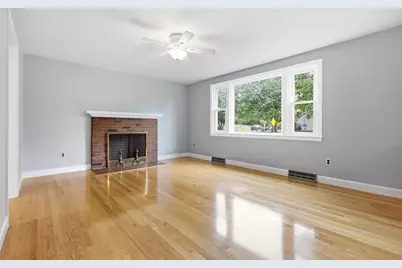 203 Hobart St, Braintree, MA 02184 - Photo 6