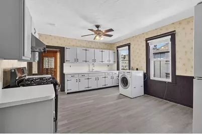 16 Bedford St, Quincy, MA 02169 - Photo 10