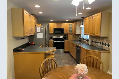 6 Meadowbrook Rd, Springfield, MA 01128 - Photo 8