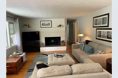 6 Meadowbrook Rd, Springfield, MA 01128 - Photo 4
