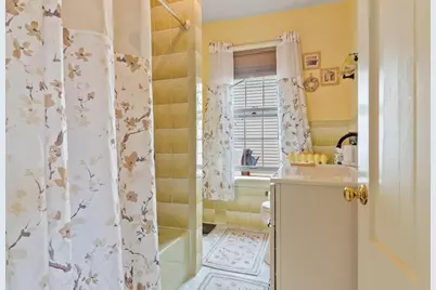 122 Lawrence, Clinton, MA 01510 - Photo 14
