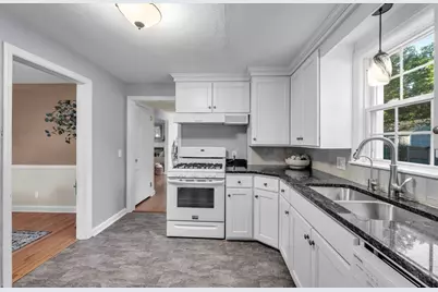 37 Nevins Avenue, Longmeadow, MA 01106 - Photo 10