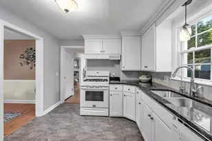 37 Nevins Ave, Longmeadow, MA 01106 - Photo 10