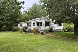 142 W Main St, Spencer, MA 01562 - Photo 1