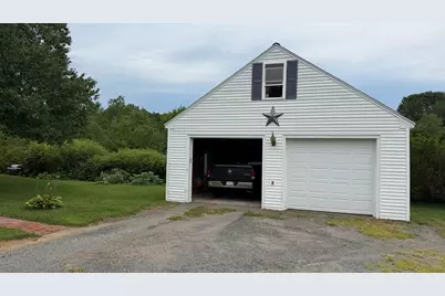142 W Main St, Spencer, MA 01562 - Photo 4