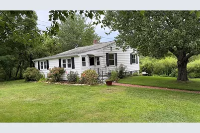 142 W Main St, Spencer, MA 01562 - Photo 2