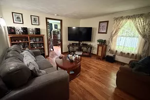 142 W Main St, Spencer, MA 01562 - Photo 10